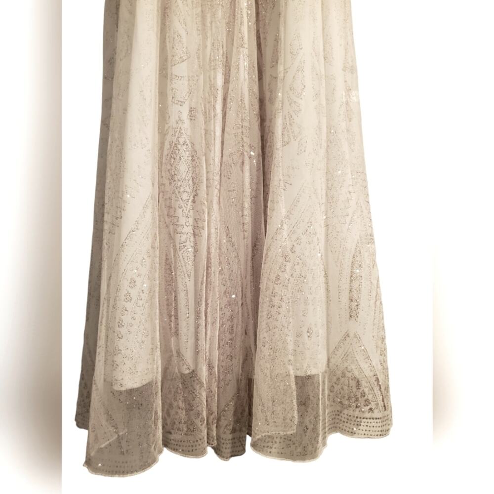 Jump Apparel White Silver Sparkle Maxi Formal Dress Size 6 - Picture 5 of 8